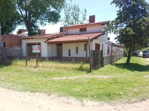 Casa 3 Ambientes - Lote Propio