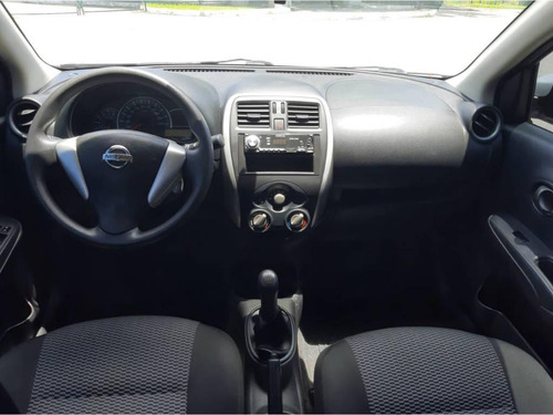 Nissan Versa 1.0