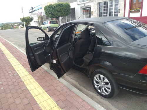 Imagem 10 de 15 de Ford Focus 2005 1.6 Glx 5p