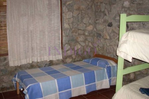 Casa En Alquiler En La Barra, 2 Dormitorios .- Ref: 182