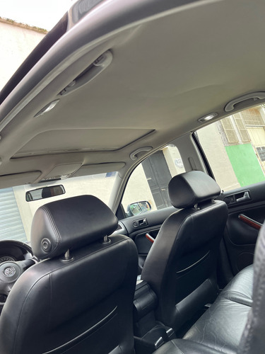 Volkswagen Bora 1.8 Highline T 180cv Cuero