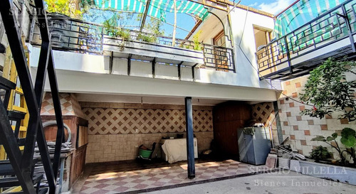 Imagen 12 de 30 de Casa En Venta De 4 Dormitorios Con Cochera Y Quincho- Roque Saenz Peña, Rosario.