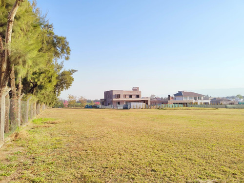 Amplio Terreno De 1.051 M2 En Country Solar De Tafí, Tafí Viejo. A 10 Minutos De Barrio Norte!