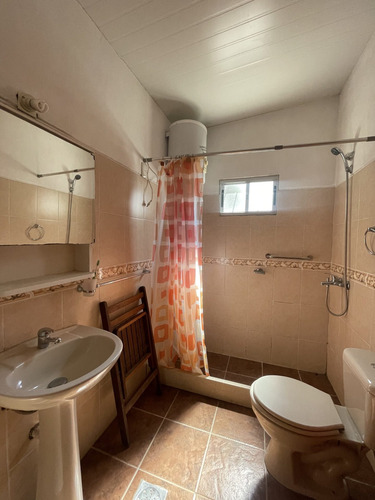 Imagen 16 de 19 de Venta 2 Casas + Cochera (padrón Único) - Ituzaingó