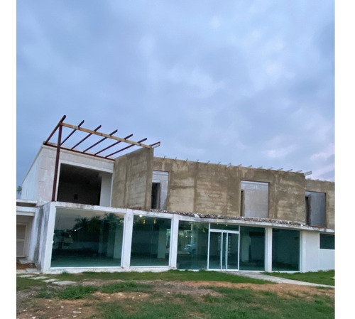Imagen 11 de 13 de Es Tu Oportunidad De Tener En Las Villas Y Diseñarla A Tu Gusto Con Muelle - Maria J Chaparro 04148140599