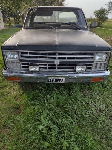 Camioneta Chevrolet Cheyene 81 Con Motor Toyota,caja De 5ta