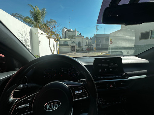 Kia Forte 2.0 Hb Gt Mt 201 hp