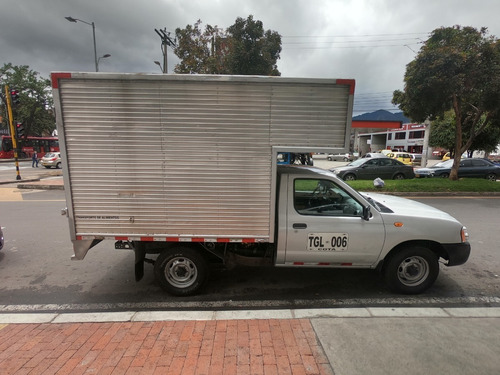 Nissan Frontier D22/np300 4x2 Furgón