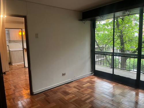Lindo Depto. Remodelado/ 2 D+ 2 B+ E / Lyon / Carlos AntĂșnez