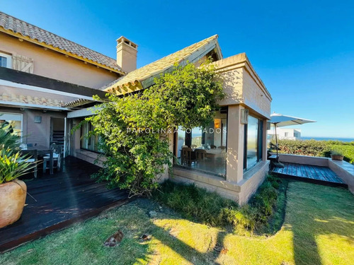 Preciosa Casa En Montoya A Metros Del Mar. Muy Buenas Comodidades Con Excelente Equipamiento