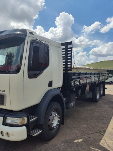 Imagem 2 de 10 de Volvo Vm 23 240