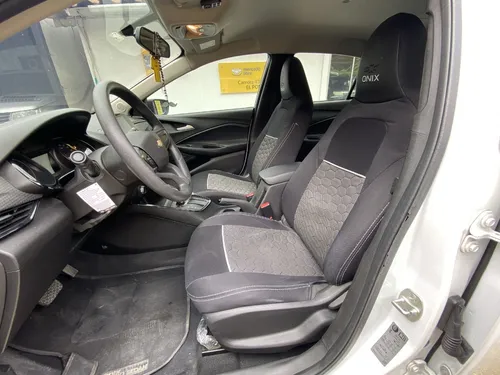Chevrolet Onix 1.0 Lt
