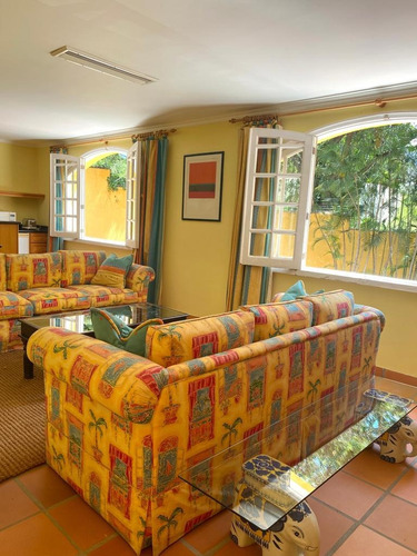 Imagen 9 de 21 de Se Vende Casa 1260m2 5h+3s/ 7b+3s/ 10p Valle Arriba