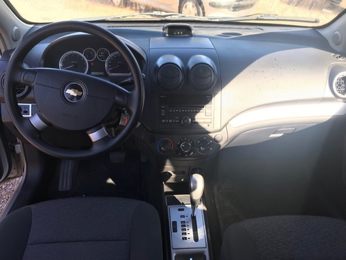 Chevrolet Aveo Sedan 2010