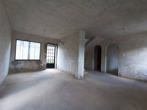 En Venta, Town House A Diseñar A Tu Gusto. San Diego.