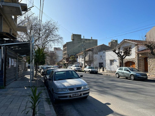 Imagen 7 de 18 de Departamento 2 Ambientes Semipiso Por Corrientes