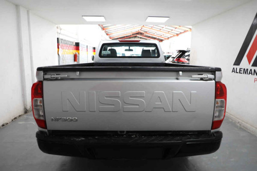 Imagen 5 de 13 de Nissan Pick Up Np300 2018 2p L4/2.4 Man