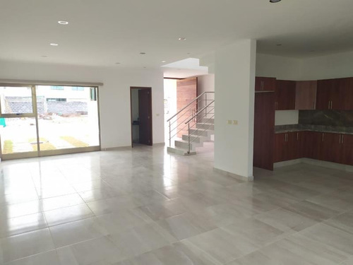 Imagen 7 de 8 de Casa Sola En Venta Hermosas Y Modernas Residencias En Privada