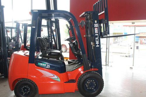 Autoelevador Heli 2500 Kg Okm Motor Isuzu Diesel Green