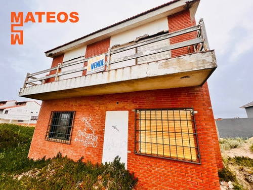 Venta - Casa Independiente Frente Al Mar - Con Vista Al Mar - Costanera E/ 84 Y 85 Mar Del Tuyu, La Costa 