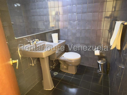 Ubicado En Los Dos Caminos, Con Vías De Acceso Mls 25-14892