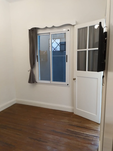 Ph 2 O 3 Ambientes Planta Baja Con Patio ,caballito Norte, Frente A Plaza Irlanda, Refaccionado