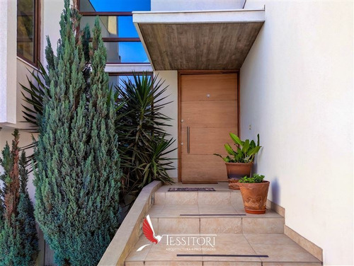 Imagen 9 de 24 de Casa En Venta De 5 Dorm. En La Reina