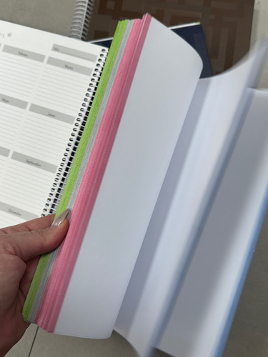Cuaderno A4 Rayado 29,7 Style 150hs Mis Apuntes Borde Color Liso