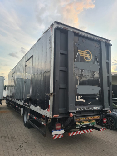 Imagem 5 de 15 de Vw 13190 4x2 Bau 12 Metros Ano 2012 Plataforma Hidraulica