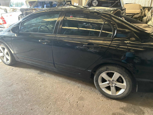 Imagen 9 de 18 de Honda Civic Lxs 4p Chocado Parte Trasera Y Poco Delantera