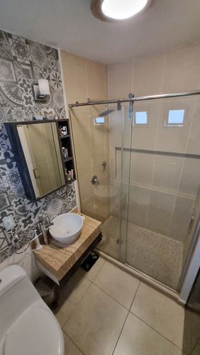 Casa En Venta En Cluster Privado Con Mejoras
