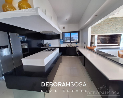 Casa En Alquiler Anual-amoblada-a La Laguna-escobar -san Sebastian-loma Verde-