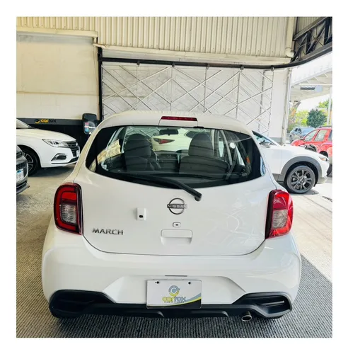 Nissan March 1.6 Exclusivo At