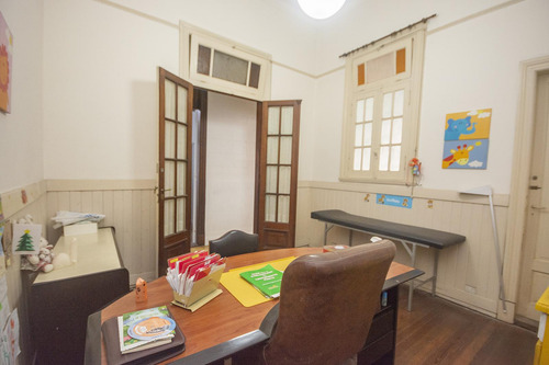 Excelente Casa /lote En Venta Sobre La Av. Juan Bautista Alberdi 1960 Flores
