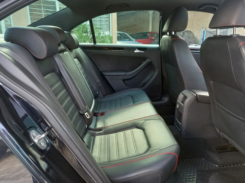 Imagen 8 de 10 de Volkswagen Jetta Gli 2017