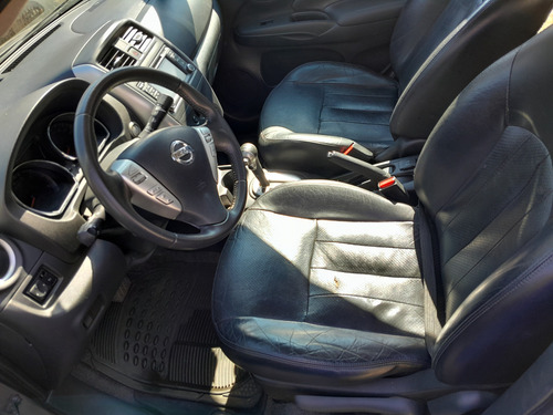 Nissan Versa 1.6 Exclusive Navi At