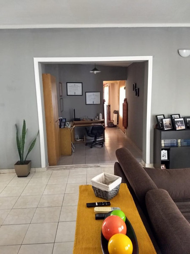 Casa En Venta - 3 Dormitorios 2 Baños - 300mts2 - San Luis