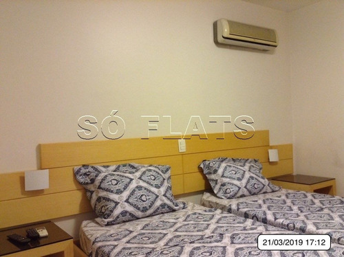 Imagem 6 de 15 de Na Arborizada Rua Lavandisca, Flat Mercure, Prox A Avenida E Ao Shopping Ibirapuera - Sf29648