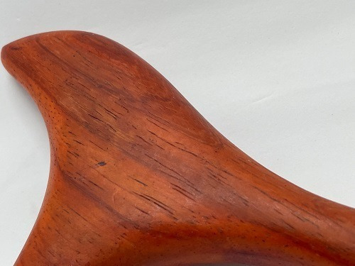 Massageador De Madeira De Lei Ponto Motor Leve E Resistente Cor Vermelho