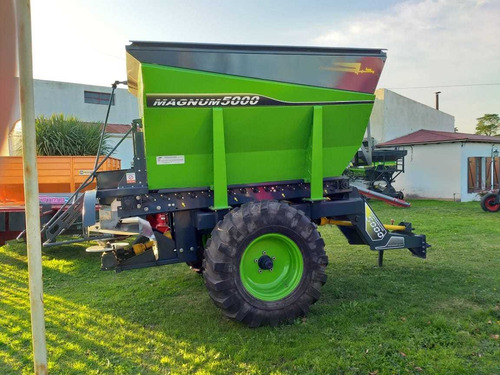 Imagen 3 de 6 de Fertilizadora 3000xs