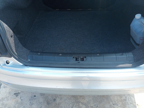 Imagen 8 de 14 de Peugeot 207 2012 1.4 Sedan Xs