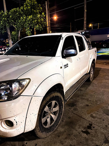 Toyota Hilux 3.0 I Srv Cab Doble At 4x4 Cuero