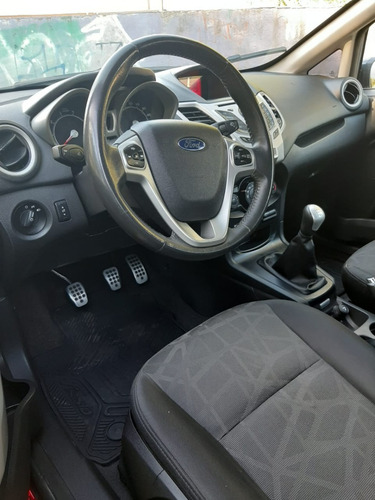 Ford Fiesta Kinetic Titanium Impecable