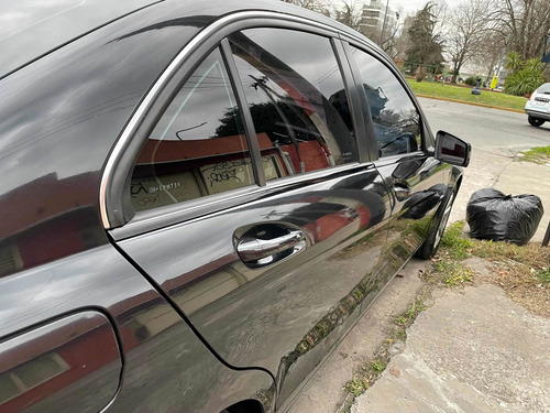 Imagen 3 de 4 de Mercedes-benz Clase C 2012 1.8 C200 City Cgi B.efficiency