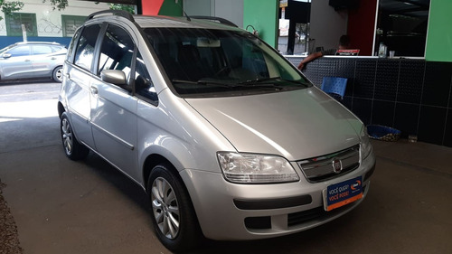 Fiat Idea Adventure 1.8 Prata 2010