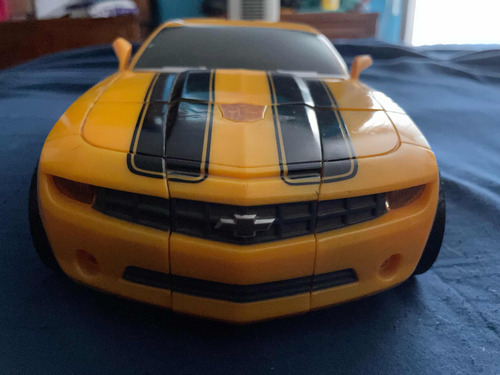 Hasbro Transformers 2007 Ultimate Bumblebee (Usado)