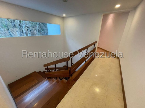 Casa En Venta En Alto Hatillo Remodelada Piscina Caracas Casas Angela Tochon