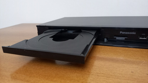 Reproductor De Bluray Panasonic Dmp-bdt110 3d Full Hd - Zwt Negro (Usado)