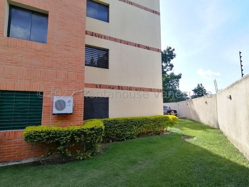 Imagen 4 de 30 de Apartamento En Venta En Cabudare Estado Lara. Centrico Y Zona Muy Tranquila. Cod # 22-27497 Para Mayor Informacion Comunicate Conmigo! 412-1498654 Profesional Inmobiliario Katty Vasquez Rentahouse Rah