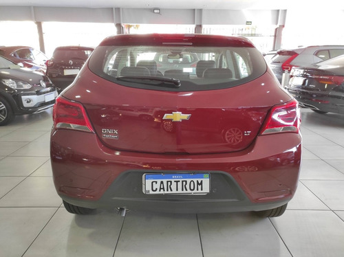 Imagem 4 de 10 de Chevrolet Onix 1.0 Mpfi Lt 8v Flex 4p Manual